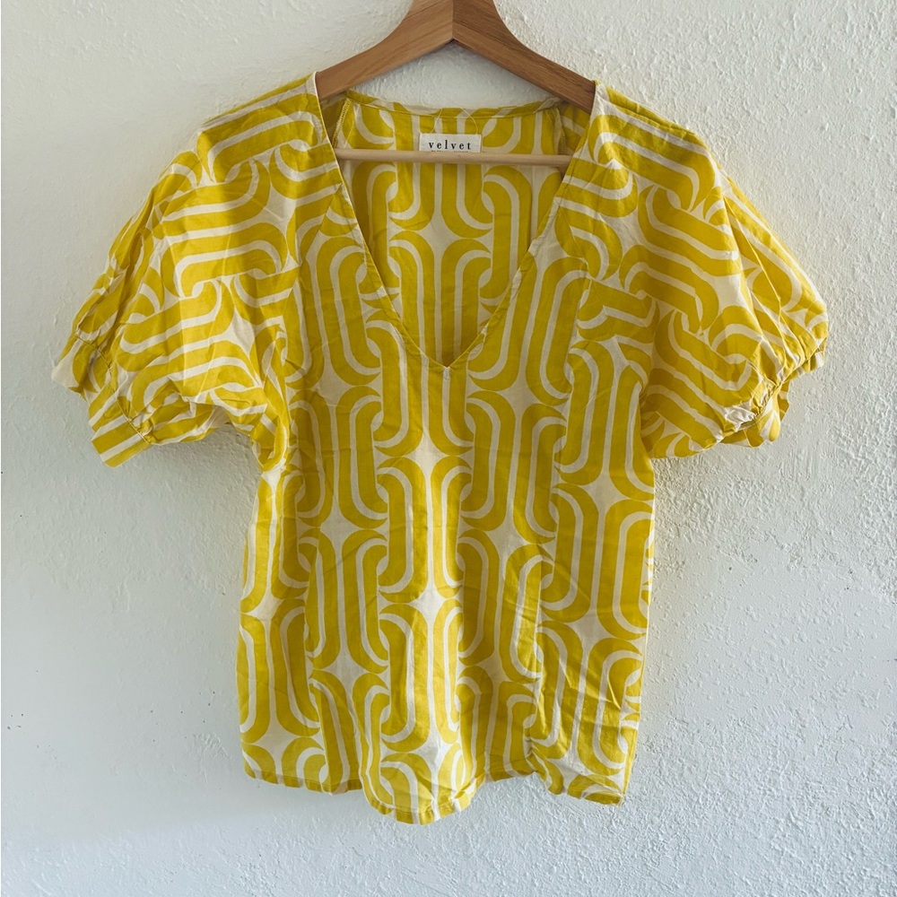 Velvet by Graham & Spencer Yellow Puff Sleeve Graphic Blouse